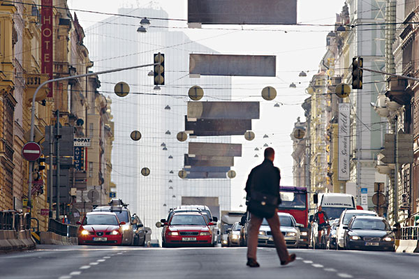 Fotografie: Legerova hlásí čtyřku. Hluk a prach otravuje místní obyvatele. (Legerova před zúžením) FOTO MILAN JAROŠ - Autor: Milan Jaroš