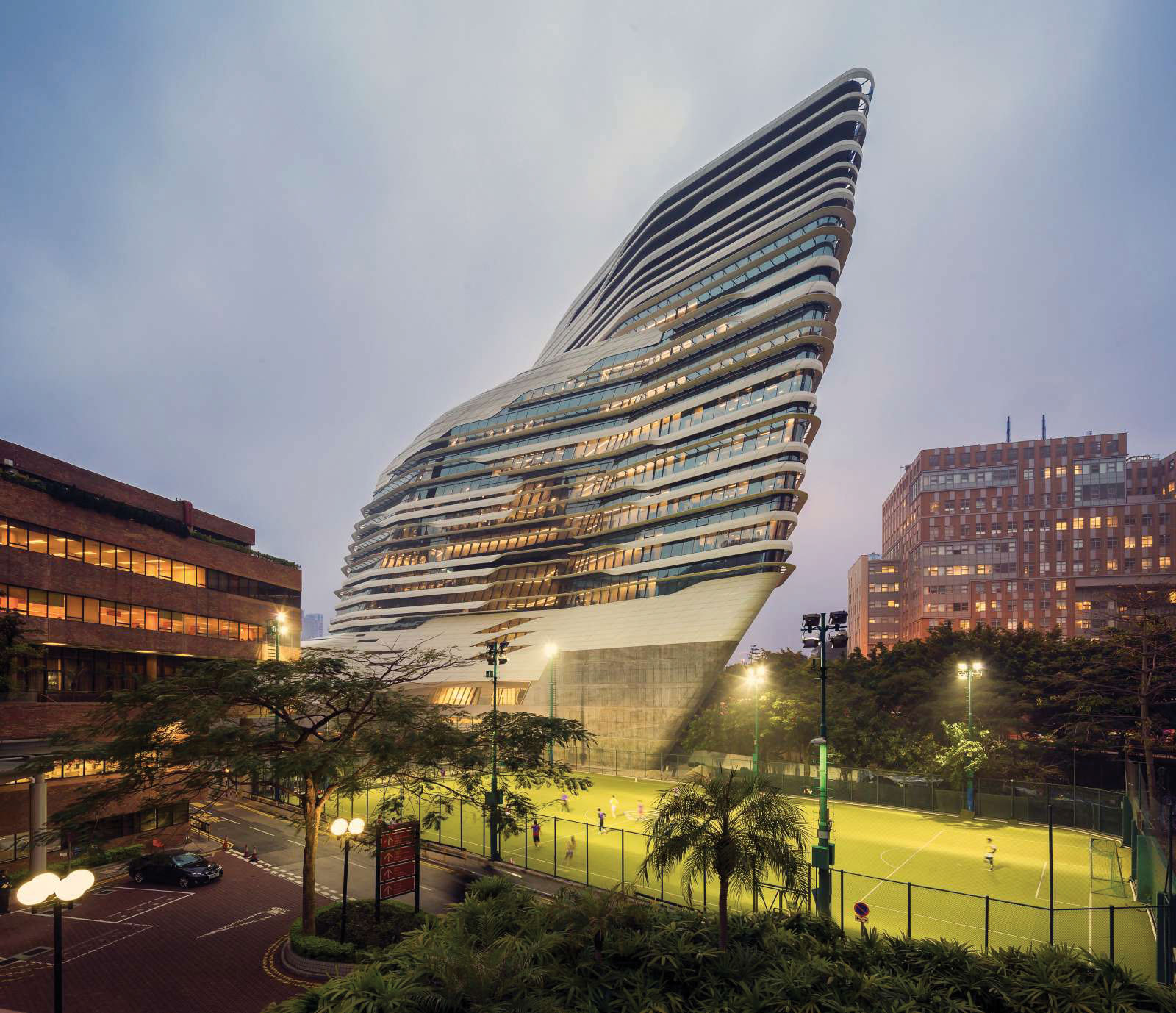 Zaha Hadid: Jockey Club Tower v Hongkongu