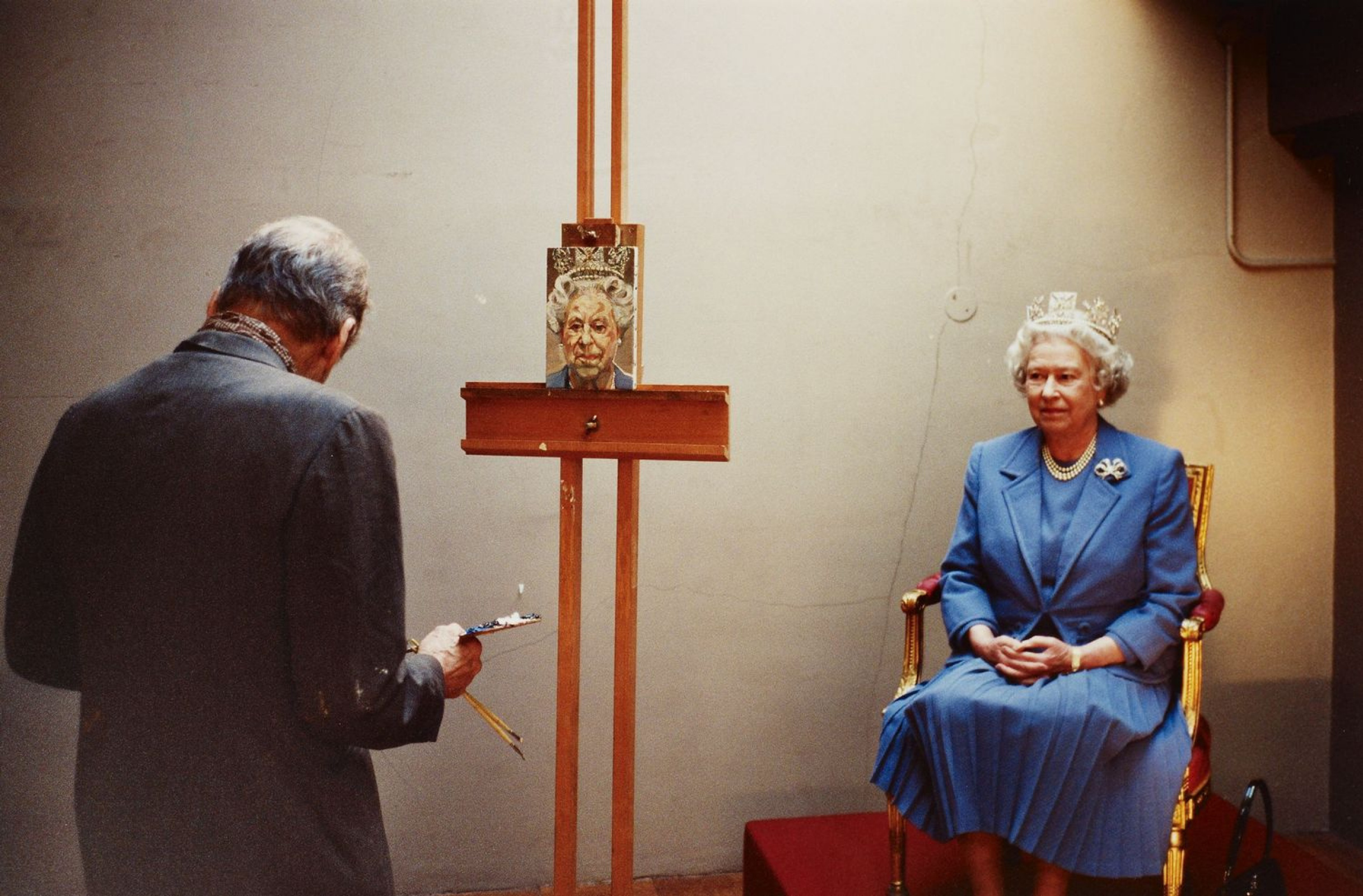 Lucian Freud portrétuje Alžbětu II.
