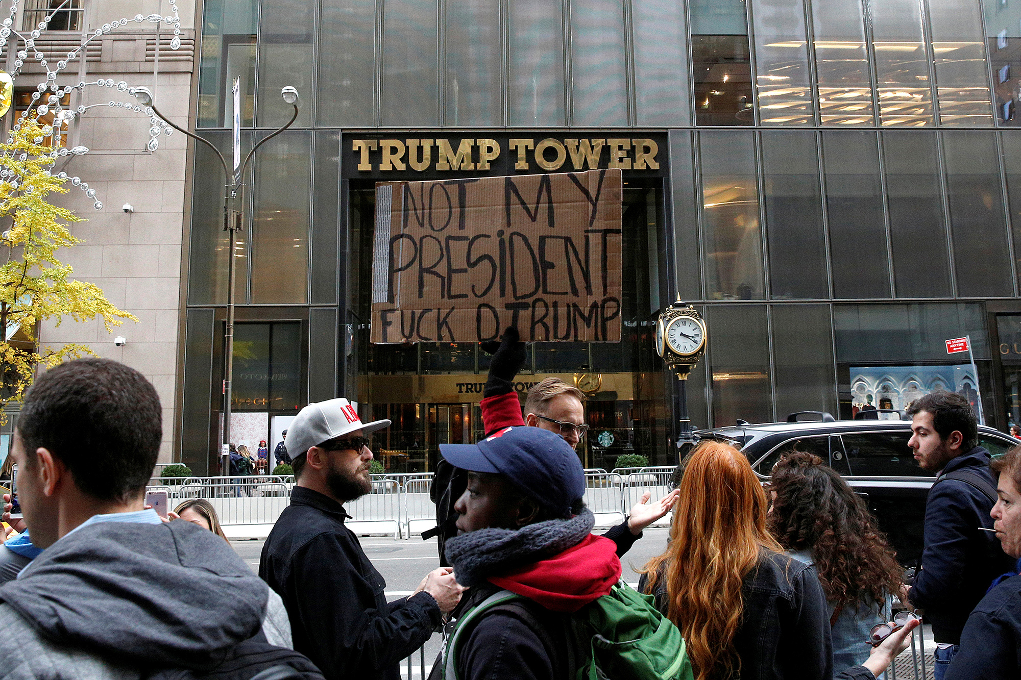 Protesty před Trump Tower