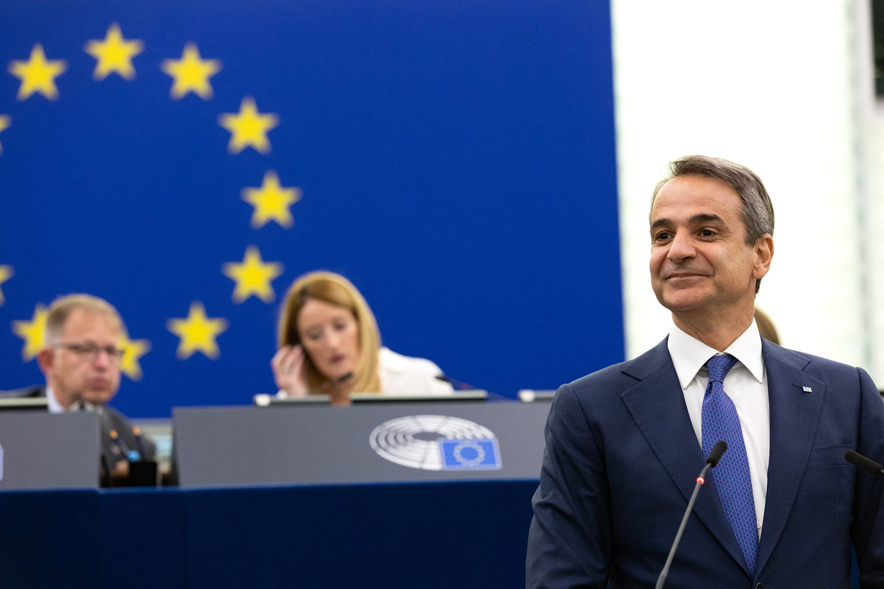 Až roztaje ledovec. (Řecký premiér Mitsotakis v Evropském parlamentu)