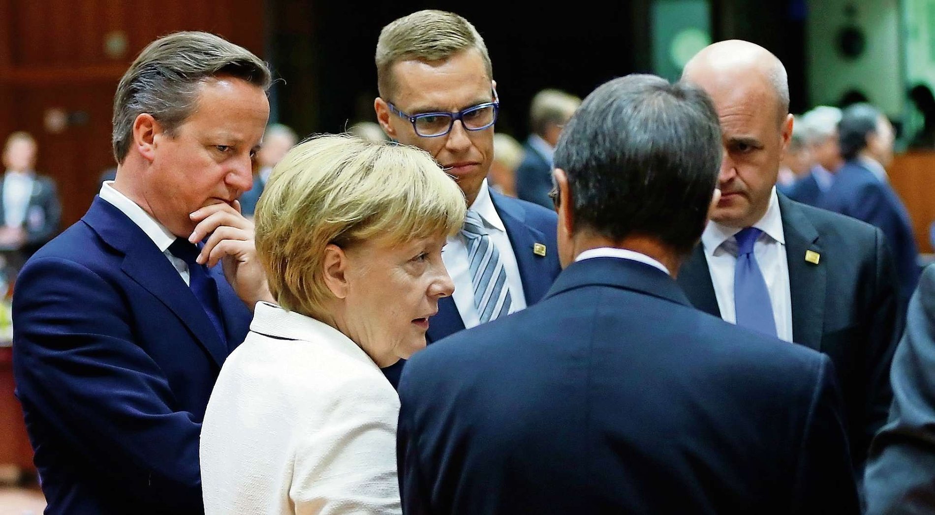 Země EU potvrdily zpřísnění sankcí, které mohou spočívat i v omezení exportu zboží z EU do Ruska.