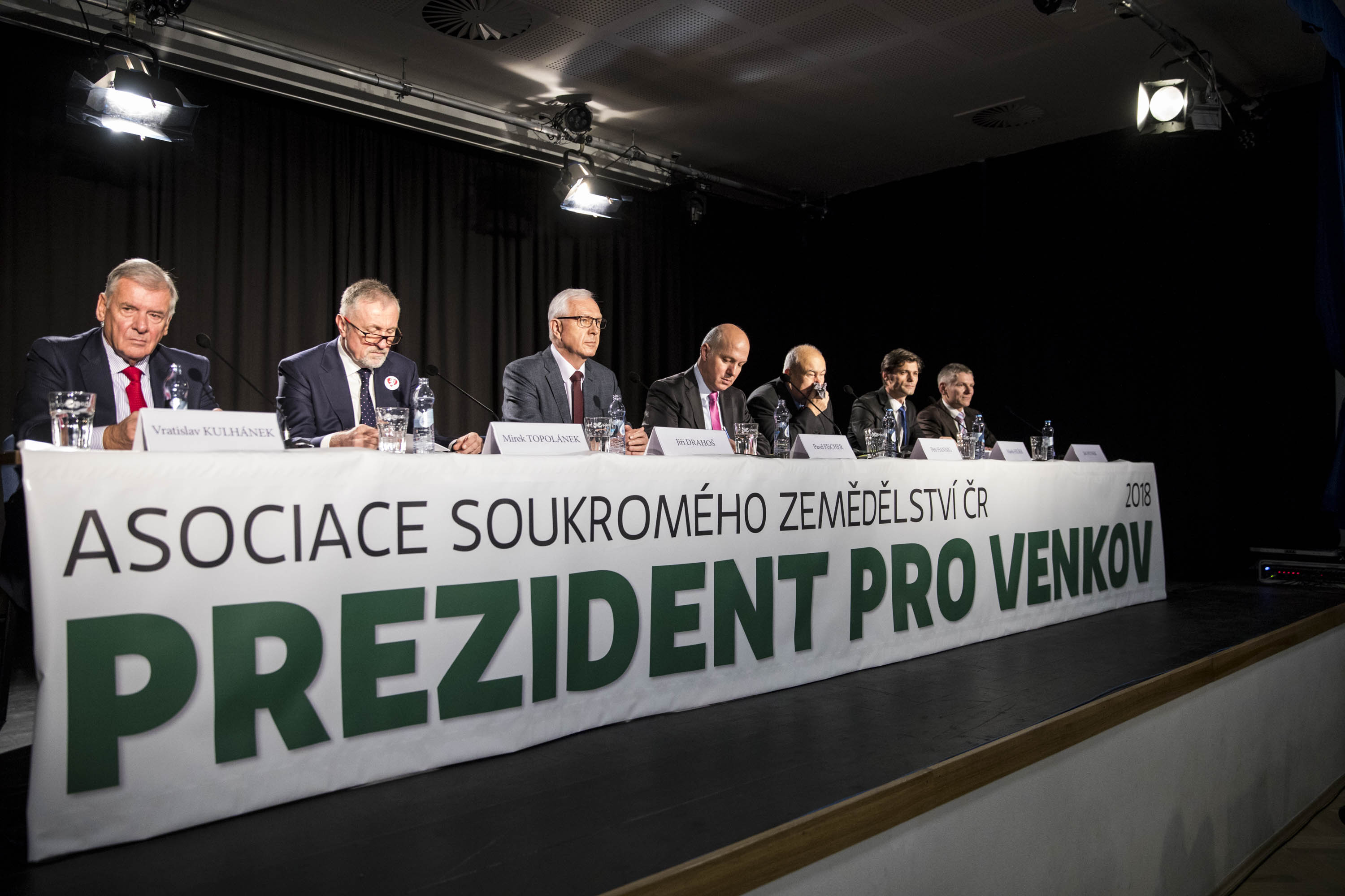 Debata s kandidáty na prezidenta ČR
pořádaná Asociací soukromého zemědělství ČR v Radonicích. 4.1.2018