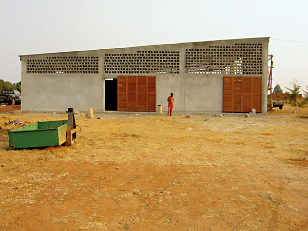 39 B R18 2012