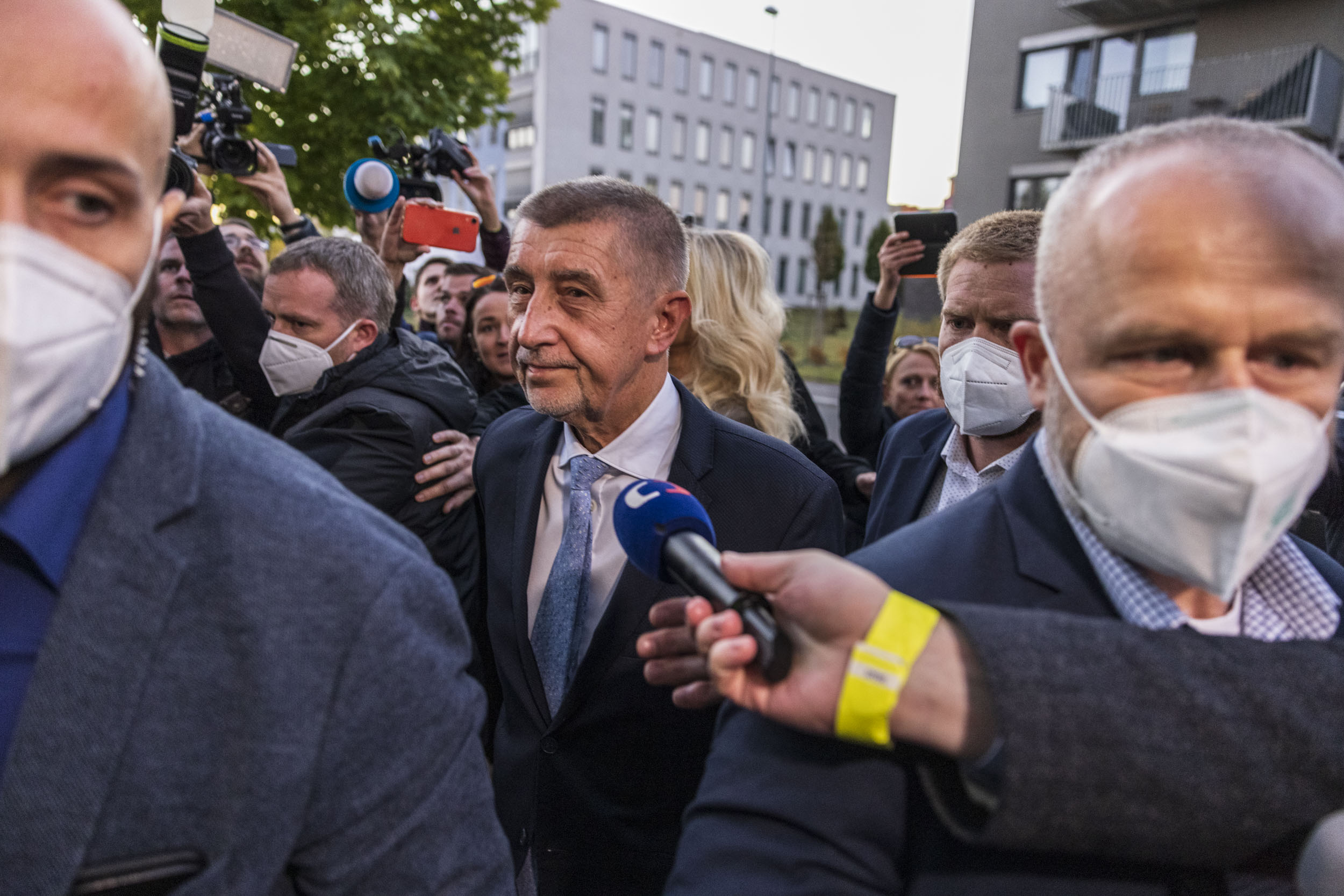 Andrej Babiš přijíždí do štábu ANO 