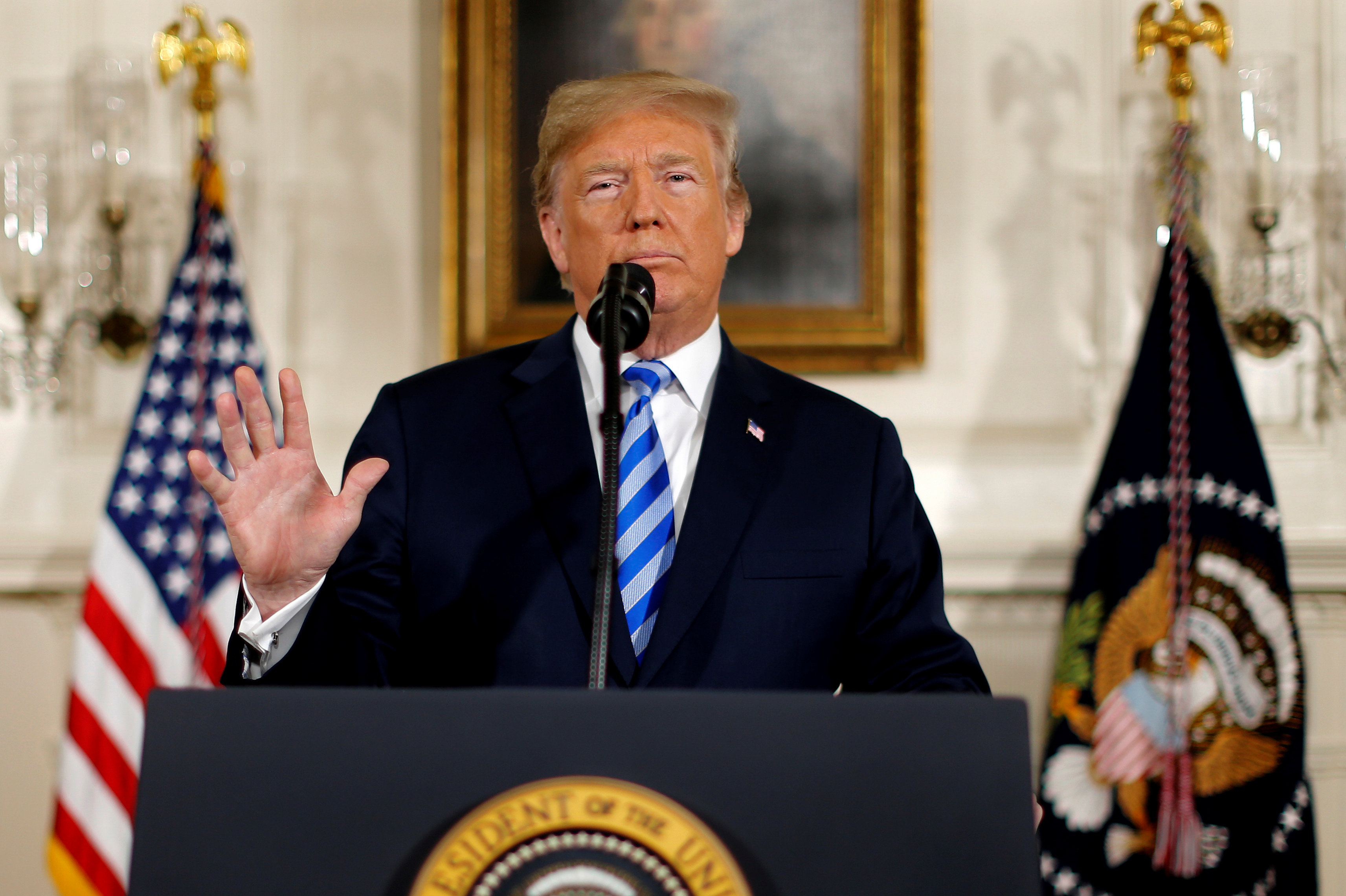 Prezident Trump oznamuje konec smlouvy