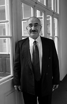 Fotografie: Co to znamená, když se řekne policie? Zeptejte se Yekty Uzunogla. Foto Günter Bartoš