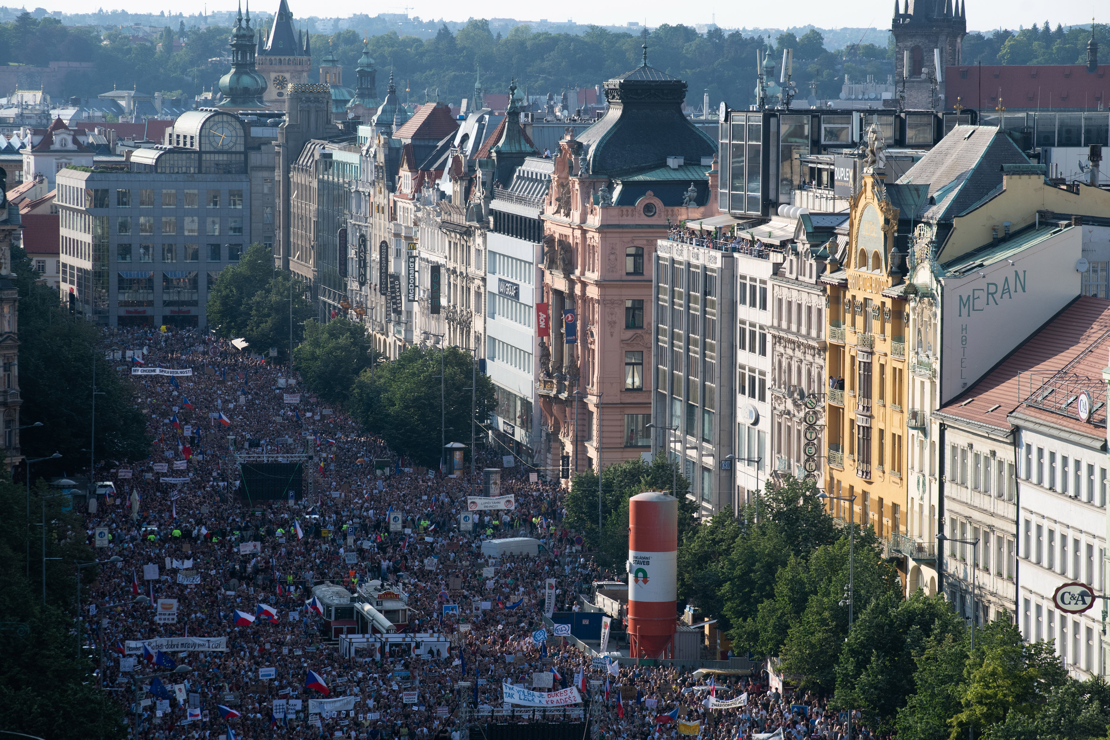 Václavské náměstí, 4. června