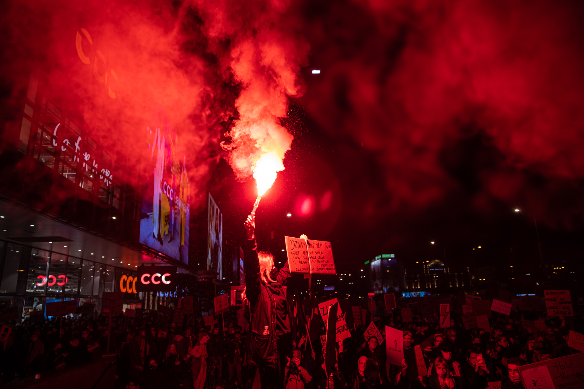 Demonstrace proti protipotratovému zákonu v Polsku