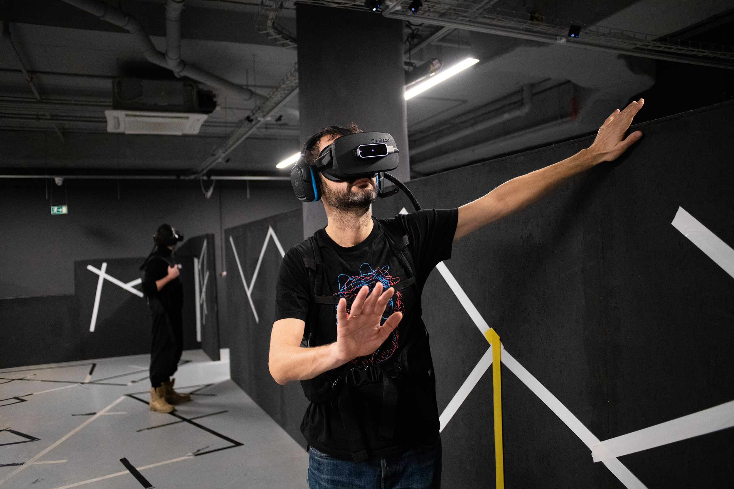 Petr Horký v herně virtuální reality, Praha, leden 2022