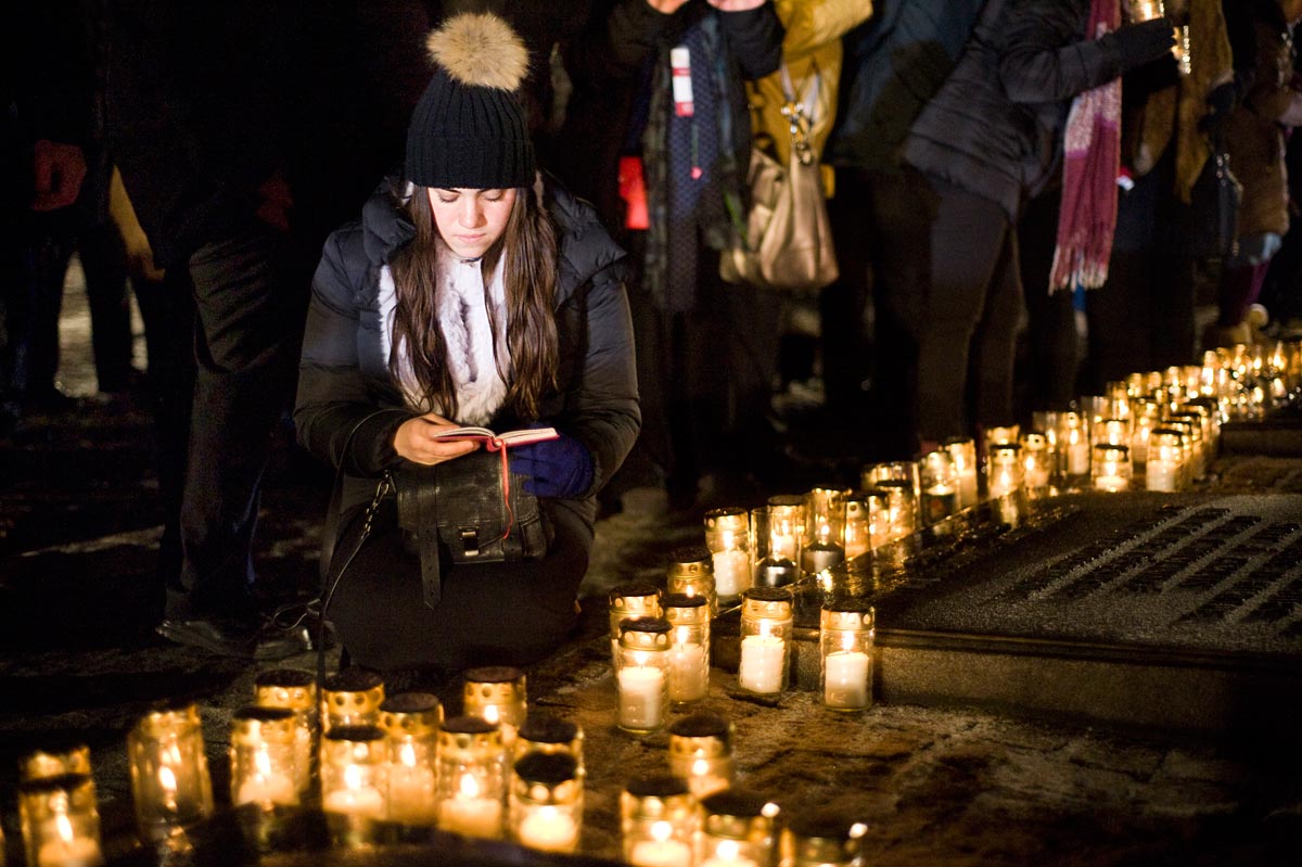 Na místě bývalých krematorií v Birkenau.