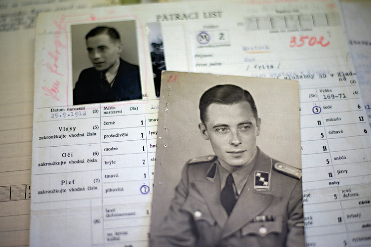 archivní složka válečného zločince Maxe Rostocka