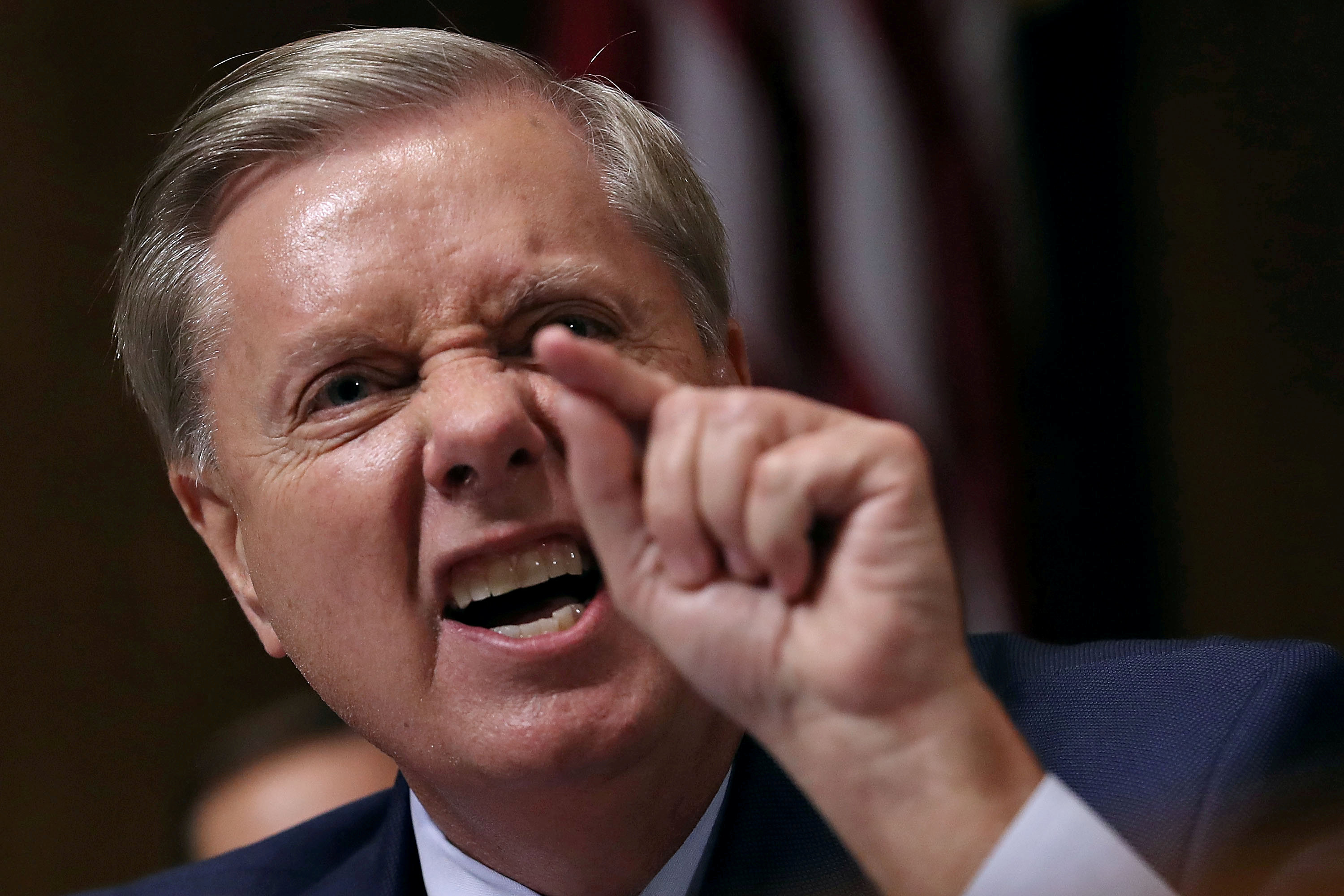  Lindsey Graham: Pokoušíte se zničit tomuto muži život