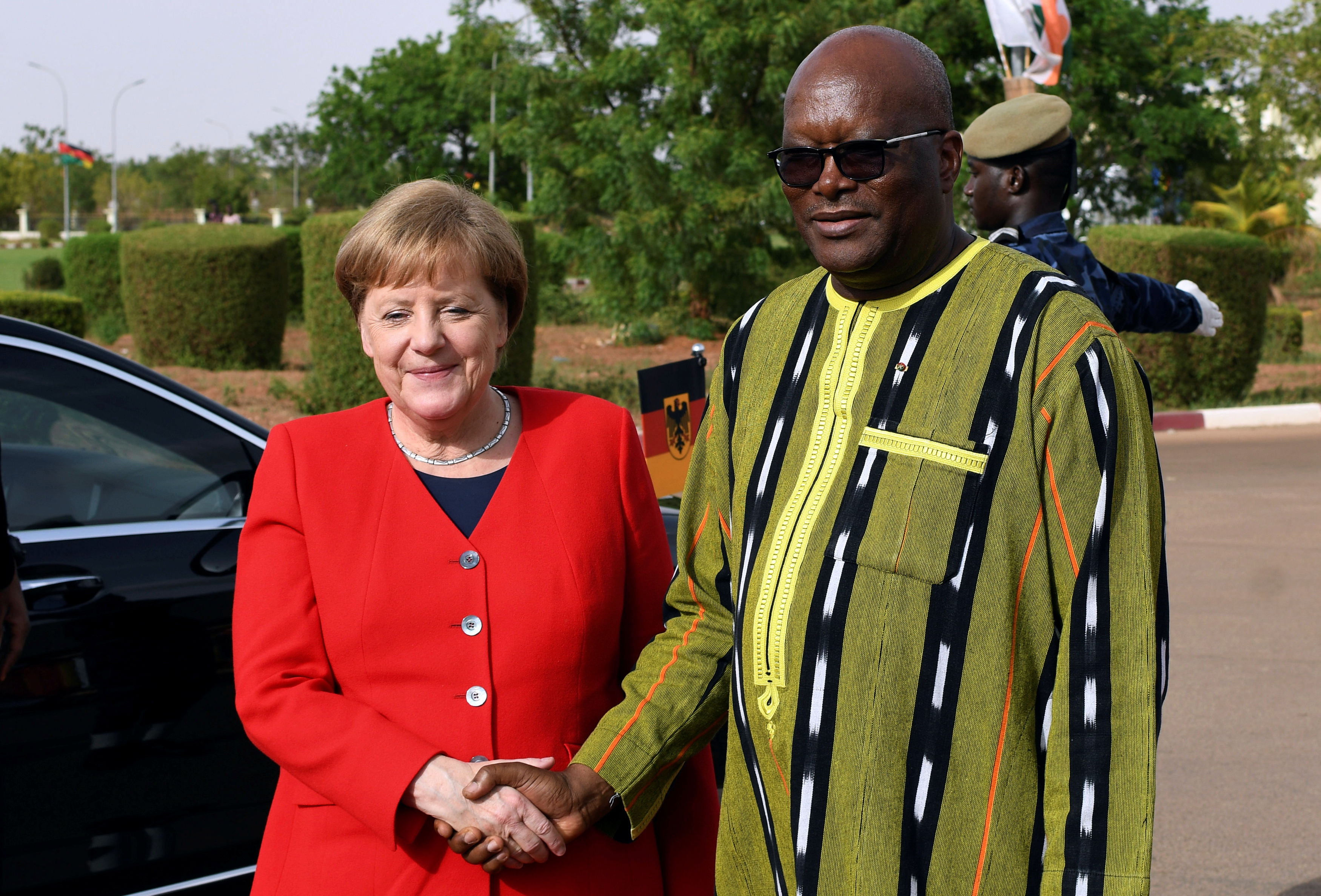 Angela Merkel s prezidentem Burkiny Faso Rochem Marcem Kaborém