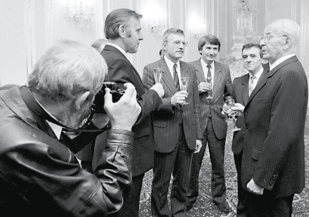 Nejlepší plyn? Ruský, pochopitelně. (Jmenování vlády, 10. prosinec 1989)
