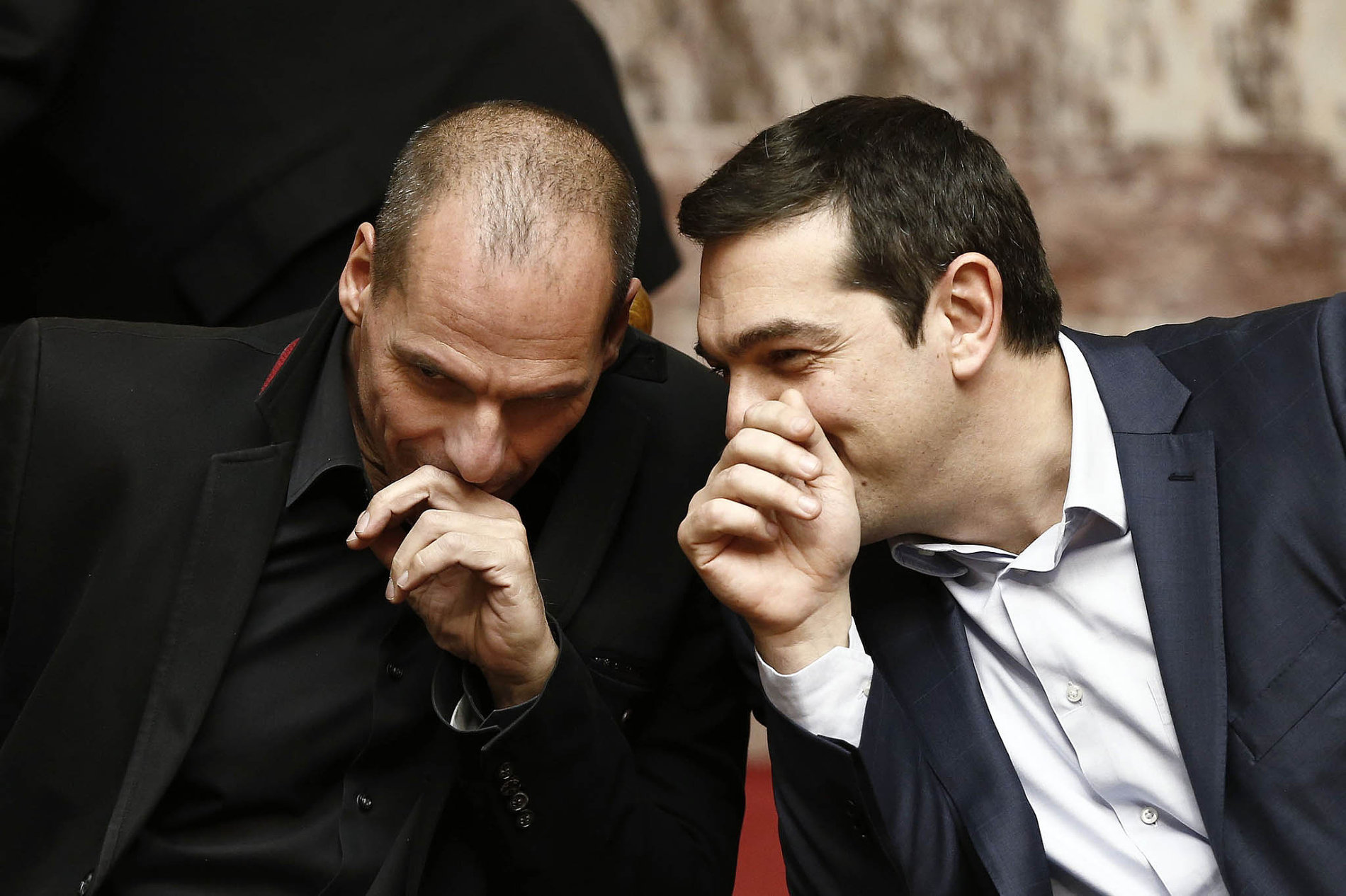 Řecký premiér Alexis Tsipras (vpravo) a ministr financí Janis Varufakis