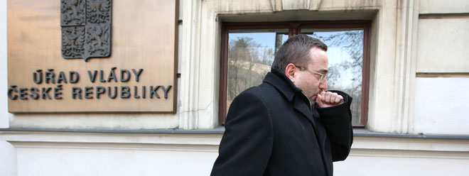 Ministr Dobeš jako malý nevědomý chlapec, tak ho vidí bloger Tomáš Feřtek