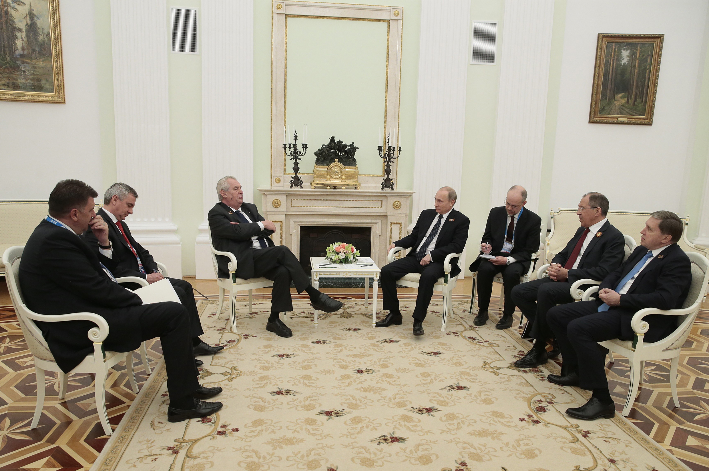 Mé lidi dobře znáte. (Zeman s Mynářem a Nejedlým u Putina)