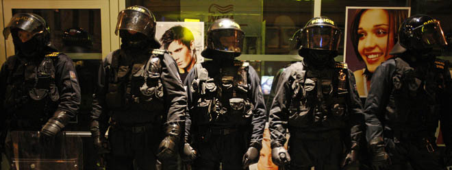 Zmatou neonacisté policisty?