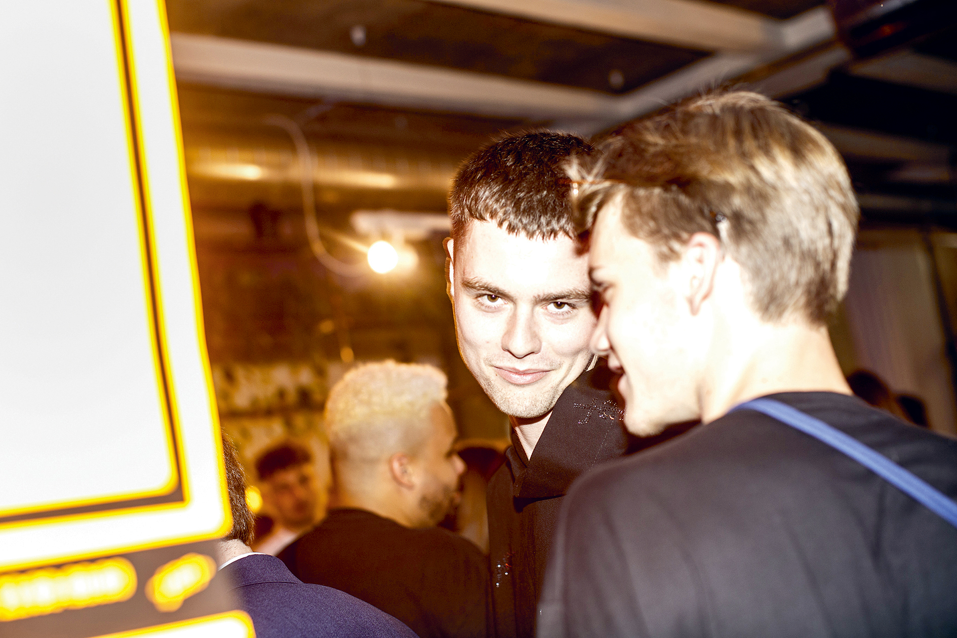 Místo přehlídky suvenýry. (Jan Černý)