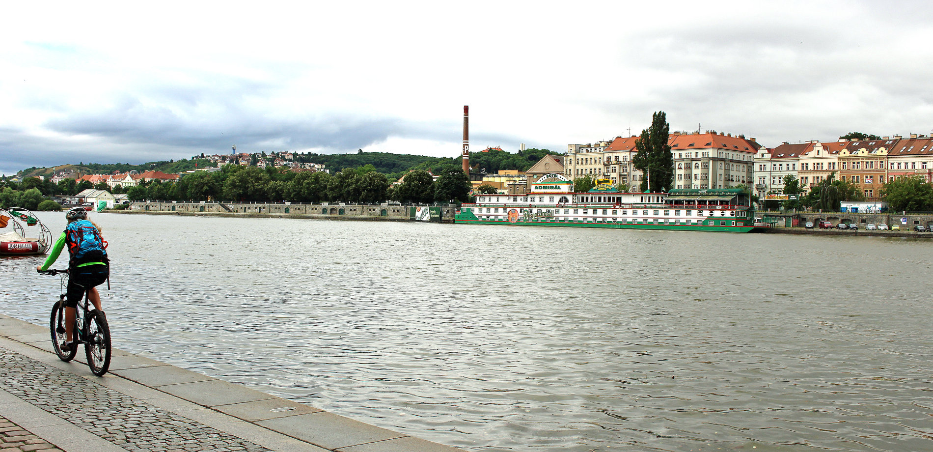 Pražská náplavka