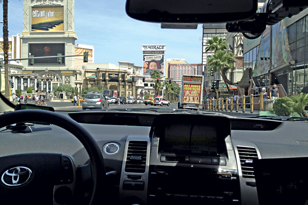 Tak vypadá plná autonomie. (Vůz Google v Las Vegas)