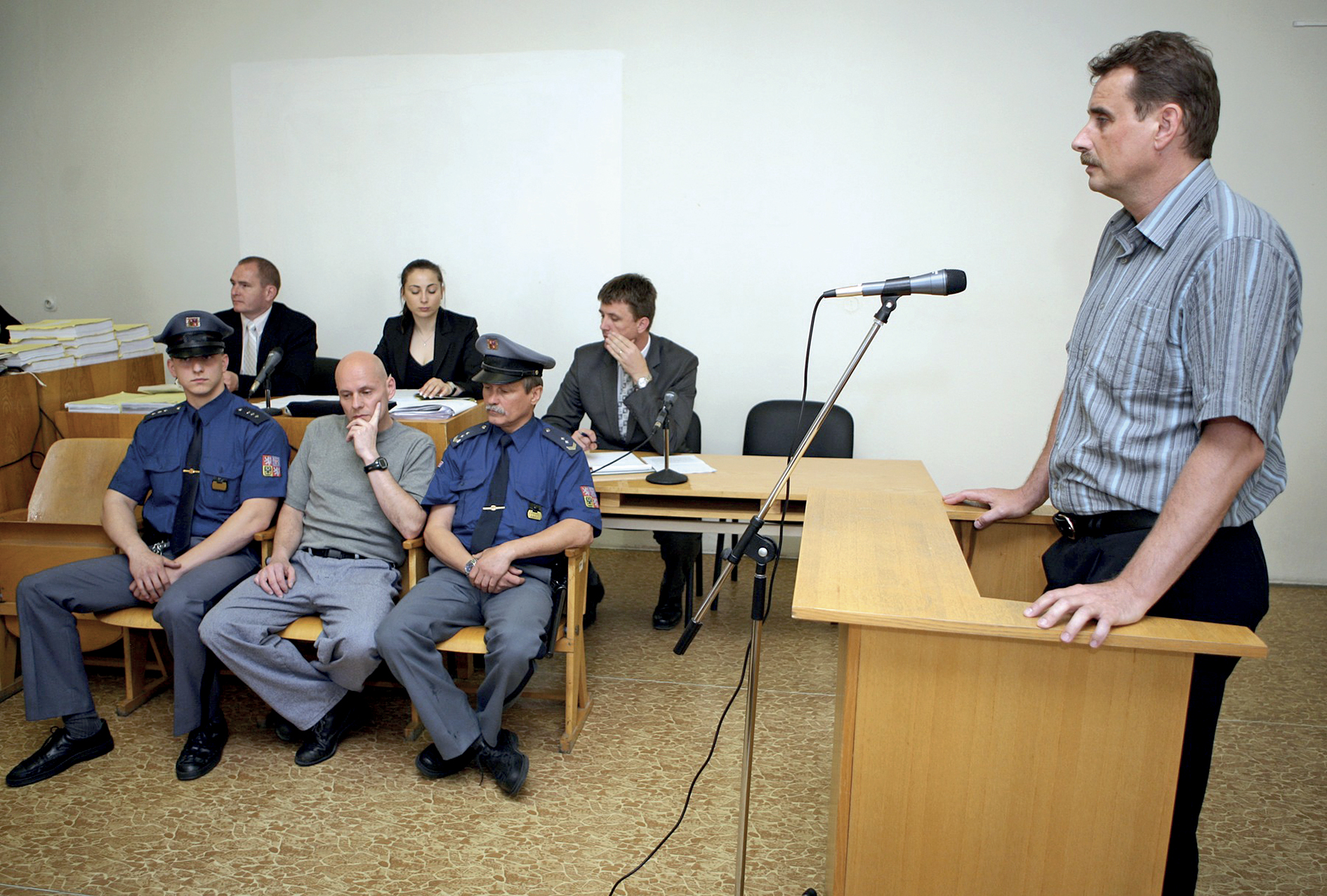 Kritizován, očištěn, povýšen a odejit. (První vyšetřovatel Čunkovy kauzy Milan Šošovička
coby svědek u soudu)