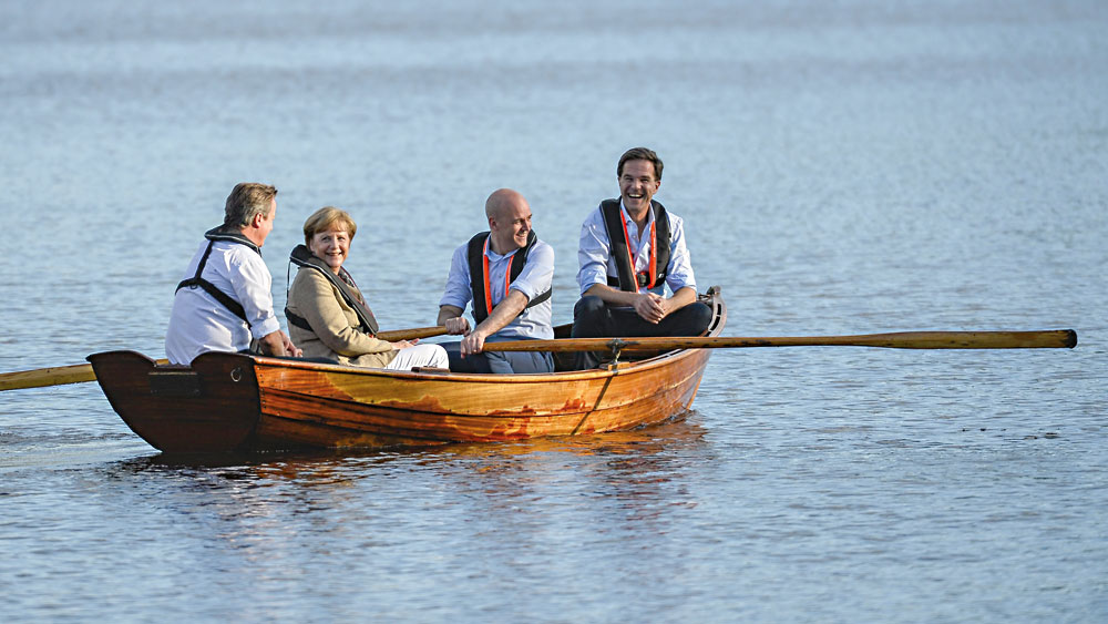 38 B politici na vylete foto reuters RTR3SXLA