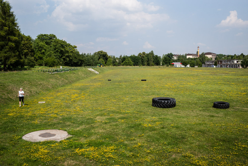 bývalý hakenův stadion v Milovicích