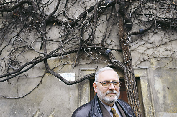 Fotografie: Chcete se podívat do skladu brambor? (Ředitel Hazuka) - Autor: Tomki Němec