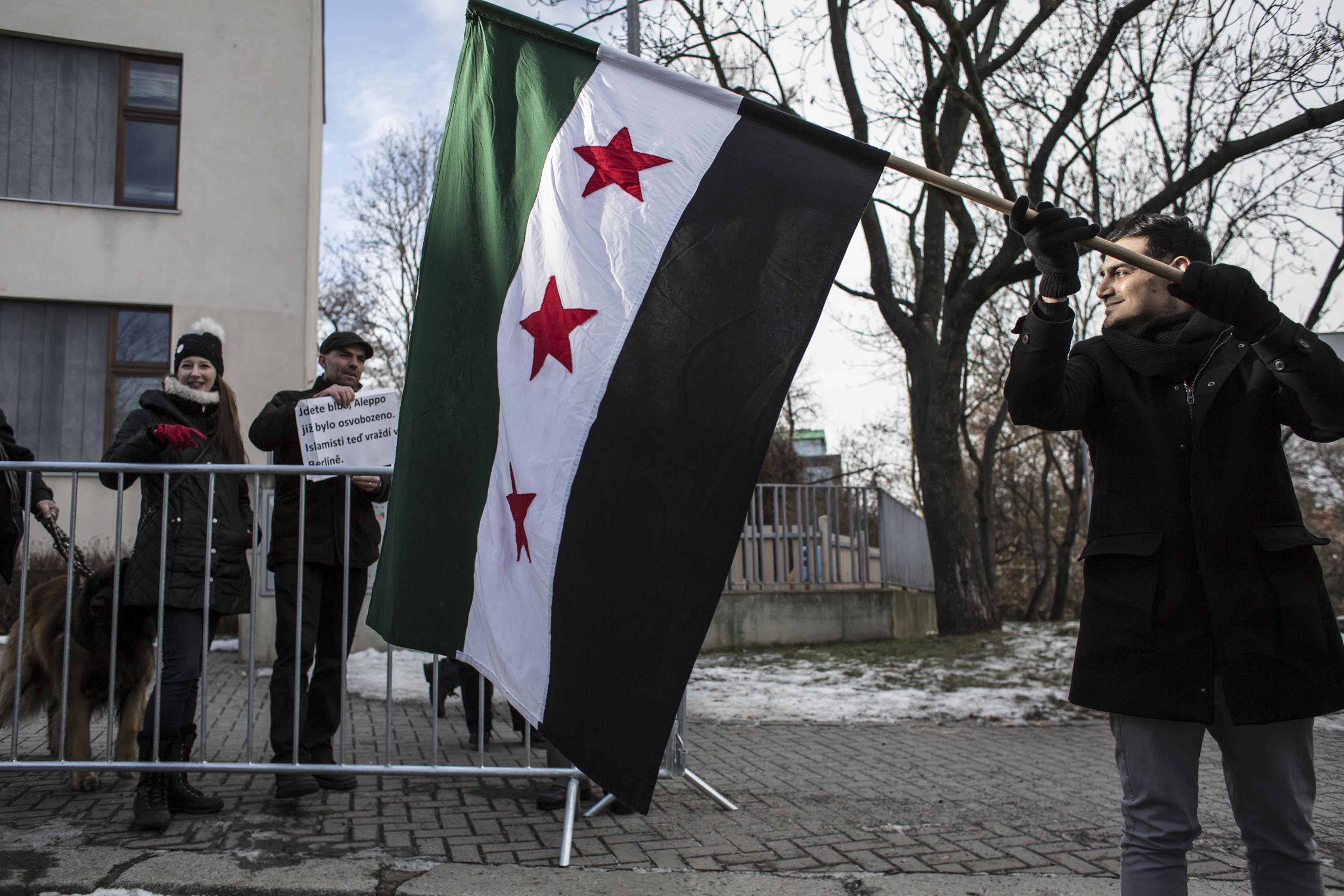 Pochod pro Aleppo v Praze.