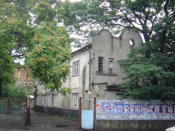 Fotografie: Z autoškoly opět synagoga: rozjede se židovský život v podkarpatském Mukačevě?