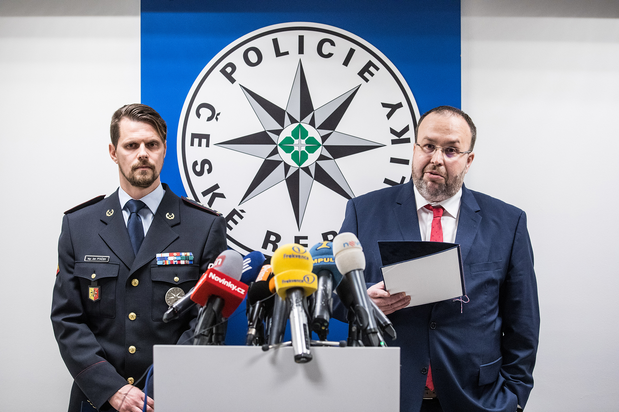 Pražský krajský policejní ředitel Jan Ptáček a šéf městského státního zastupitelství v Praze Martin Erazím