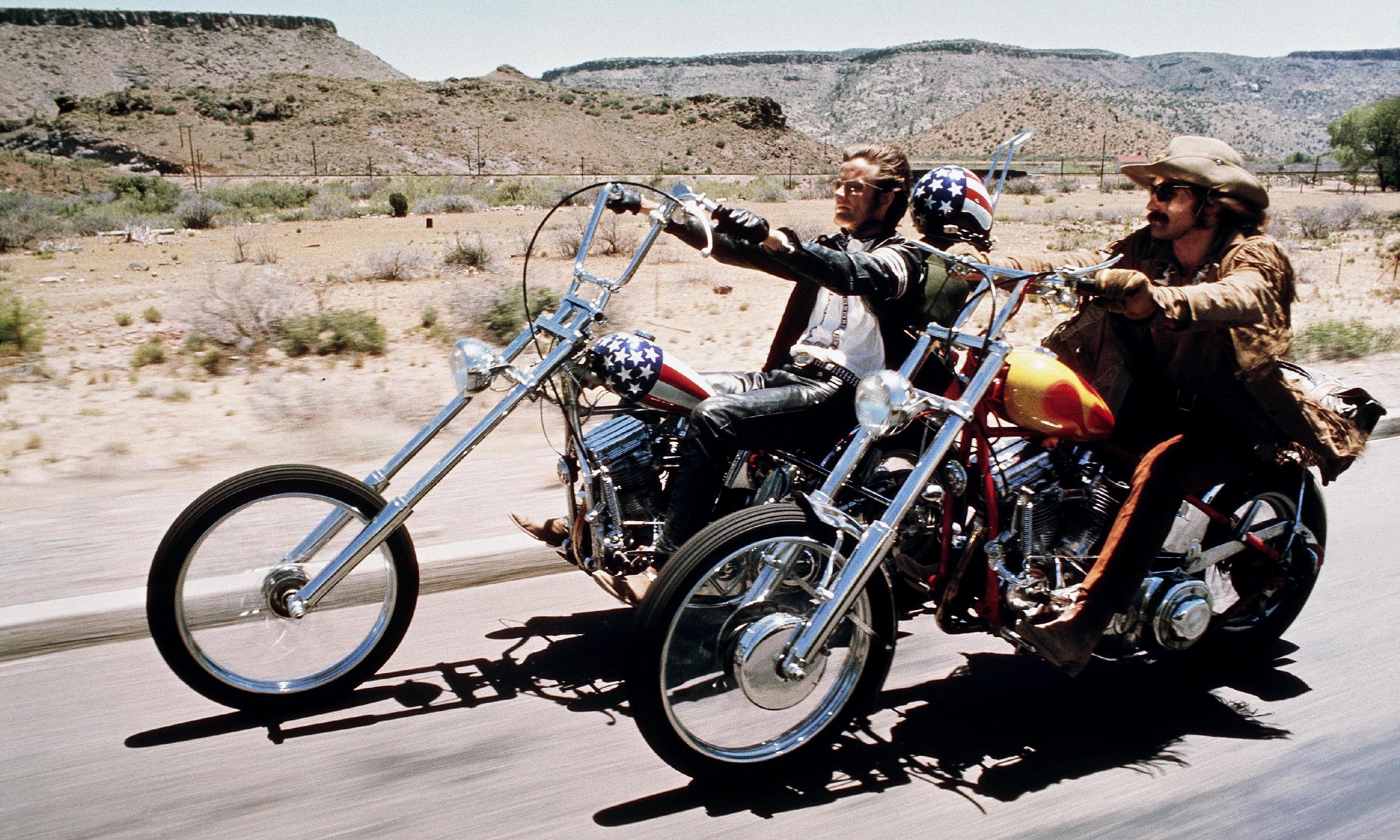 Dennis Hopper a Peter Fonda na svých harleyích ve filmu Easy Rider; ilustrační foto