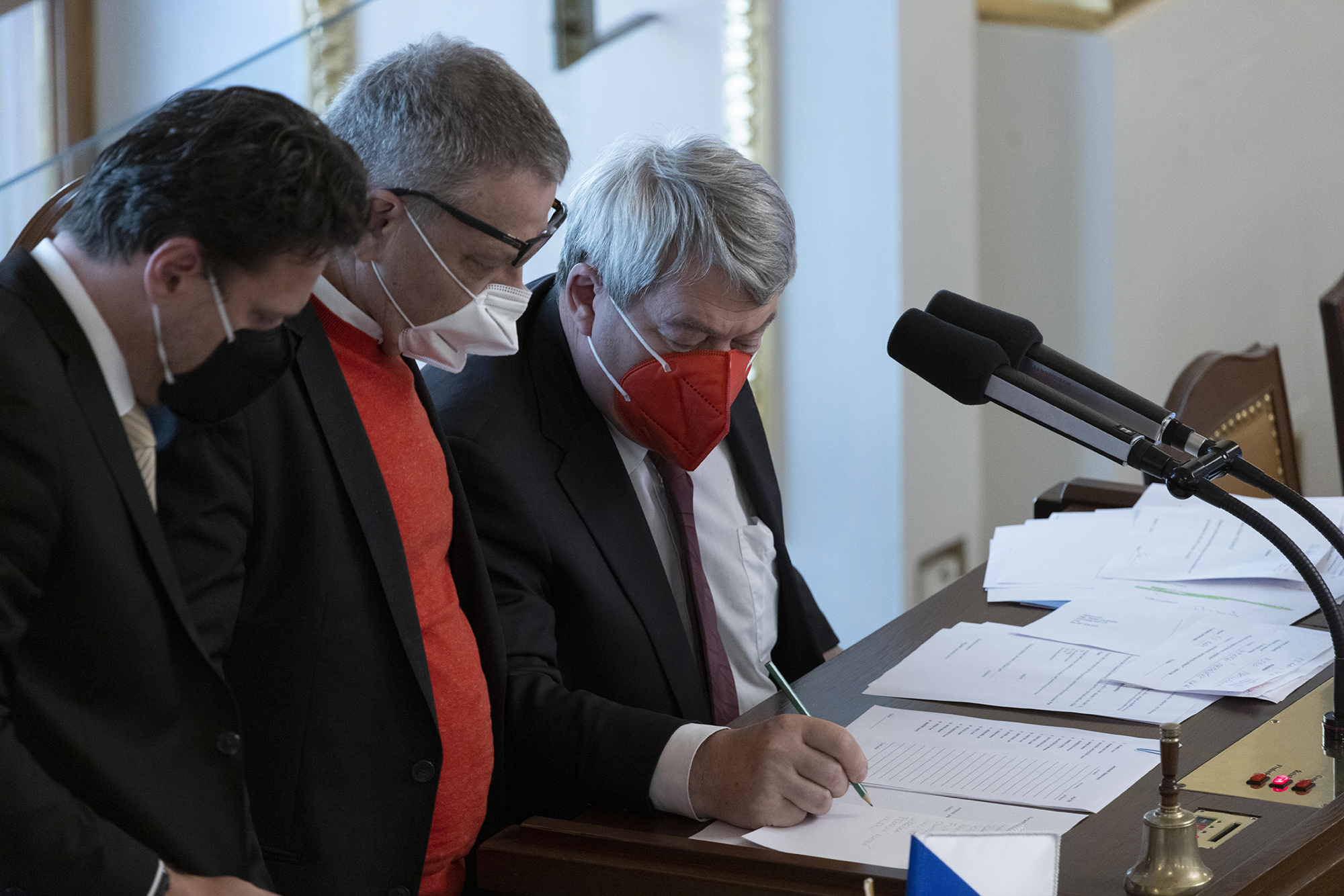 Něco za něco: Andrej Babiš a Vojtěch Filip