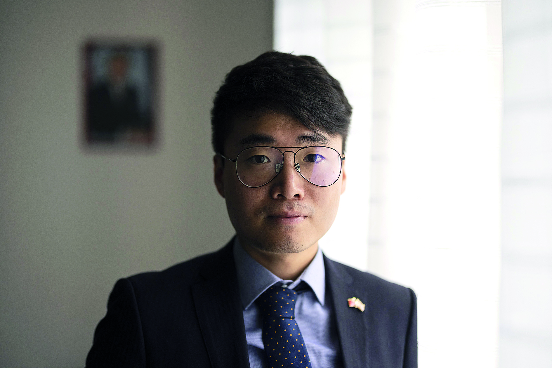 „Svázali mě, bili mě.“ (Simon Cheng)