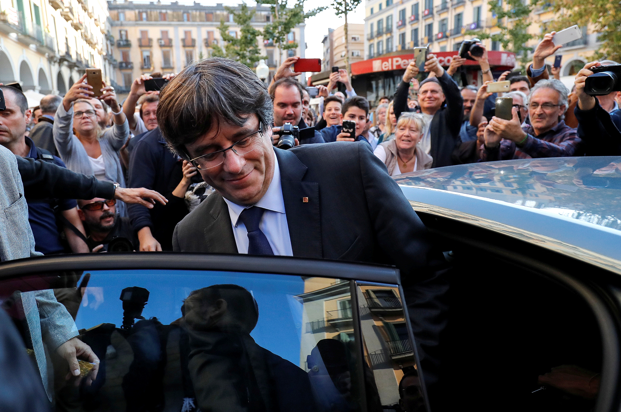 Sesazený Carles Puigdemont: Směr Brusel