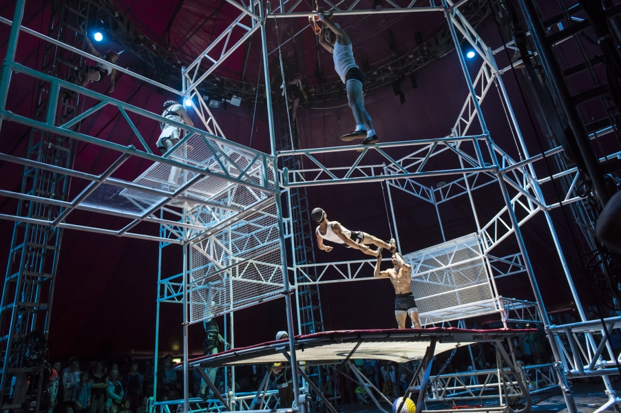 Bianco (Sigrid Sinnox, z webu NoFitState Circus)