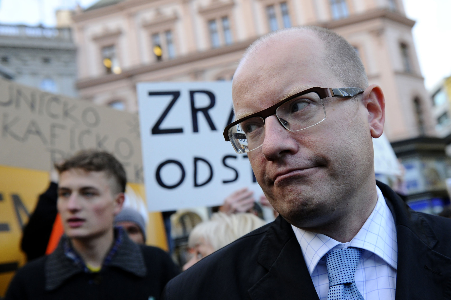 Najít kompro na Sobotku, prý ve Švýcarsku