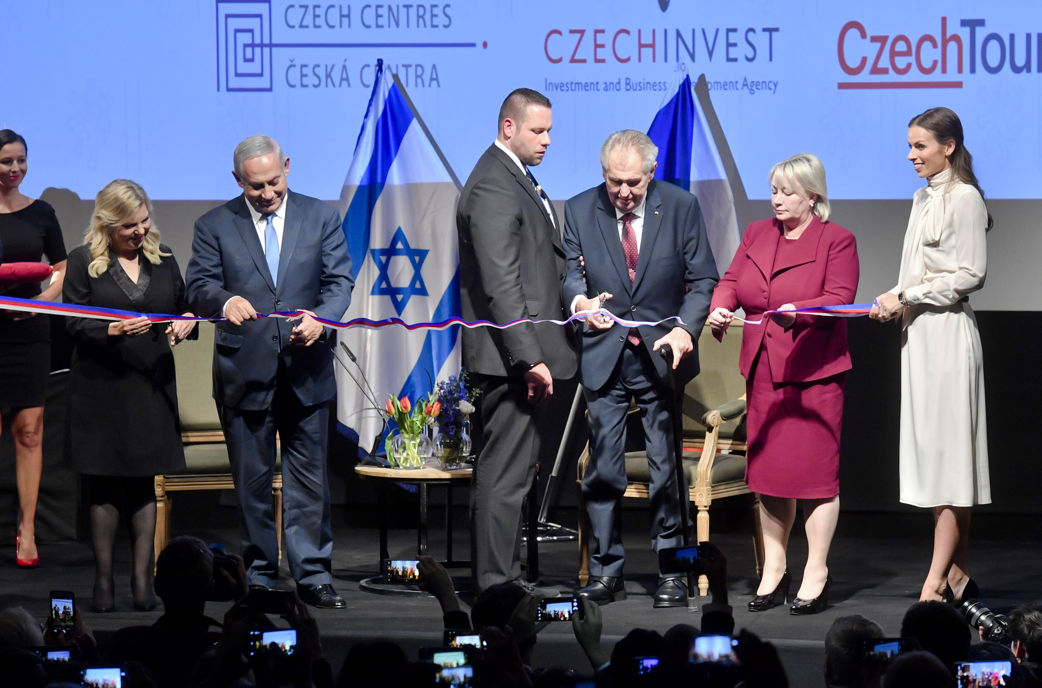 Prezident Miloš Zeman a izraelský premiér Benjamin Netanjahu  v Jeruzalémě otevřeli Český dům