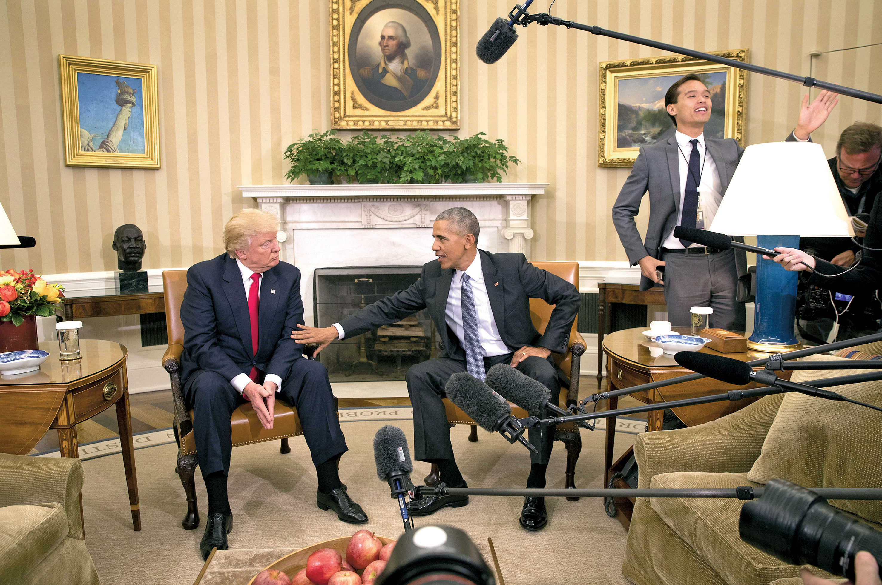 Donald Trump a Barack Obama během prvního setkání v Oválné pracovně