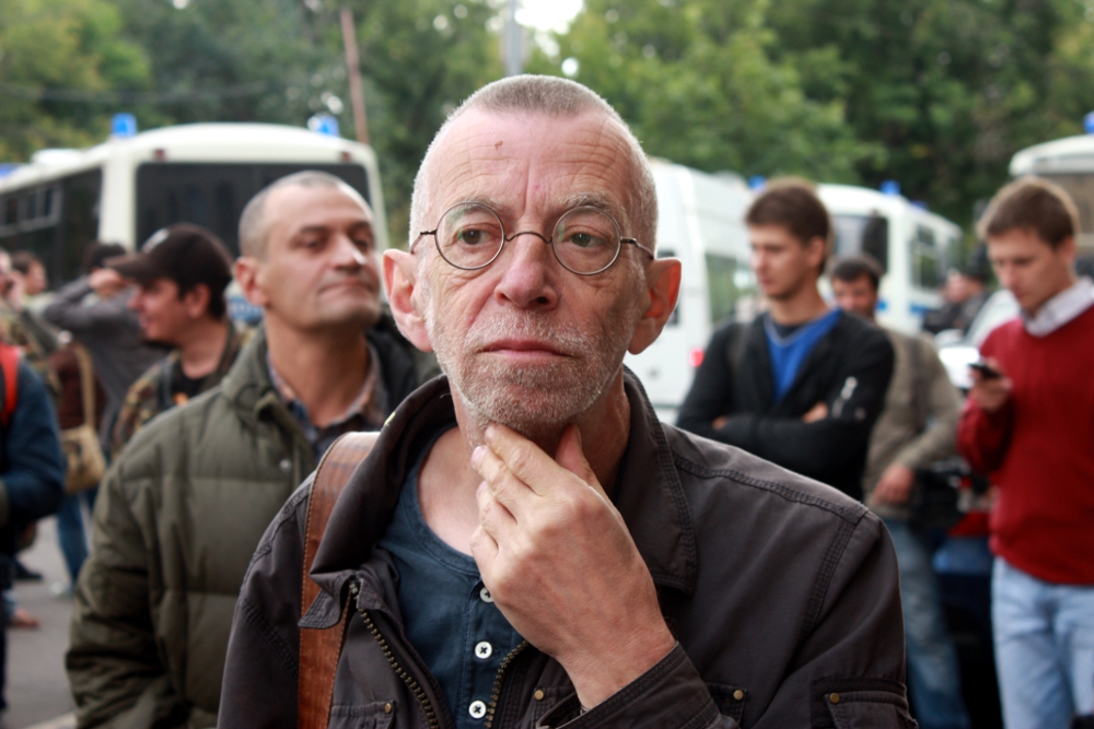 Mezi lidi, kteří se hlasitě staví proti soudu s Pussy Riot, je i básník Lev Rubinštejn.