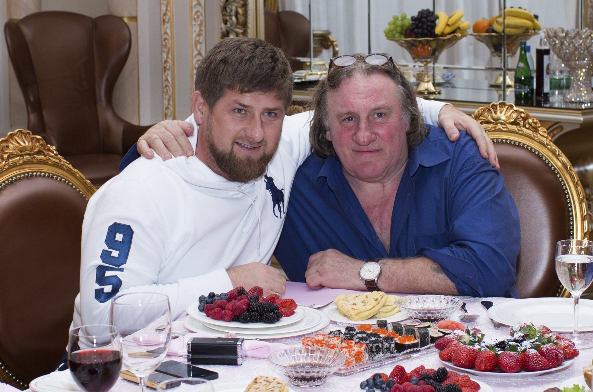 Gérard Depardieu (vpravo) a čečenský prezident Ramzan Kadyrov