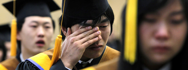 Už je to tady. Místo studia do továrny. (Severní Korea)