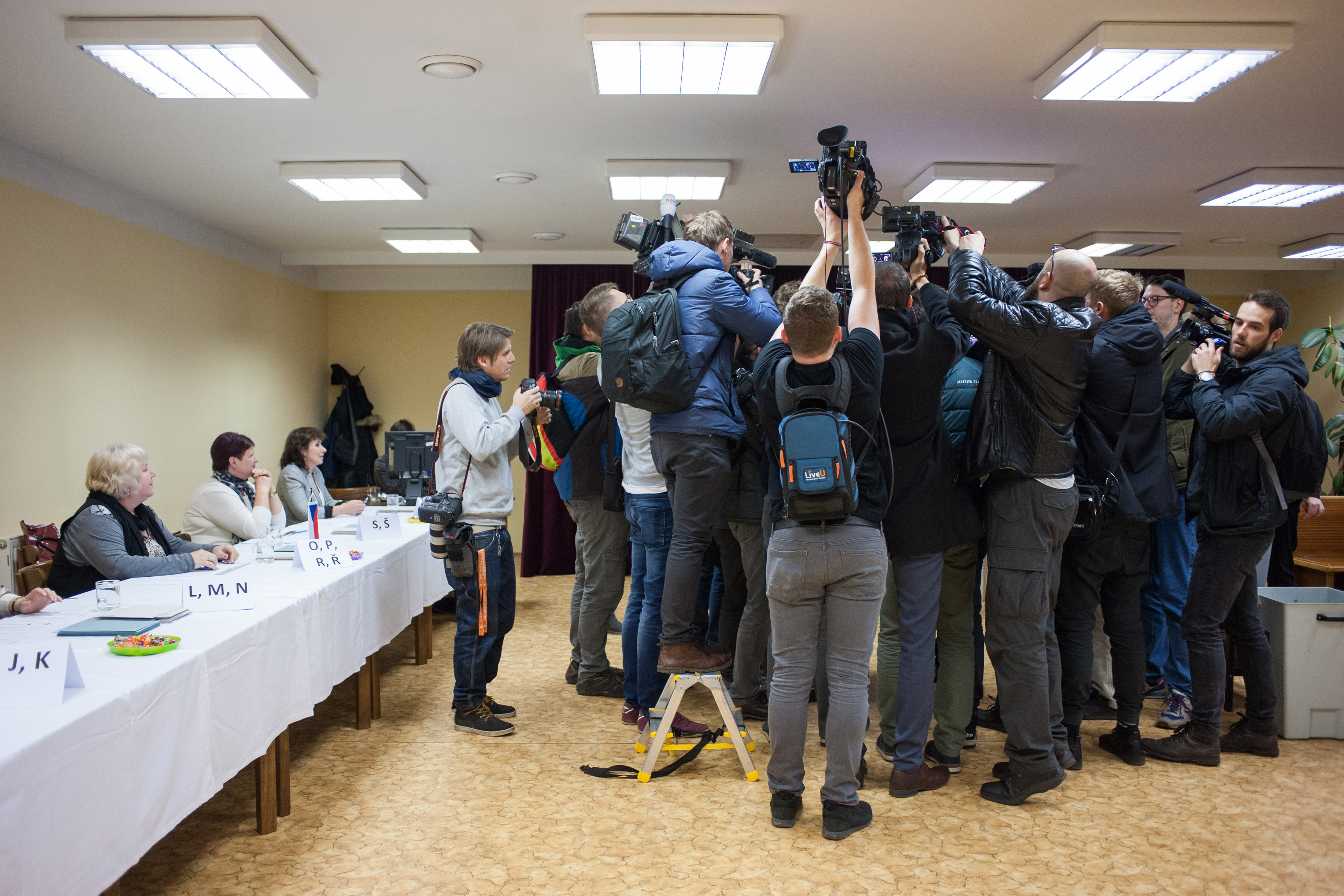 Jiří Drahoš u voleb, 1. kolo prezidentské volby.