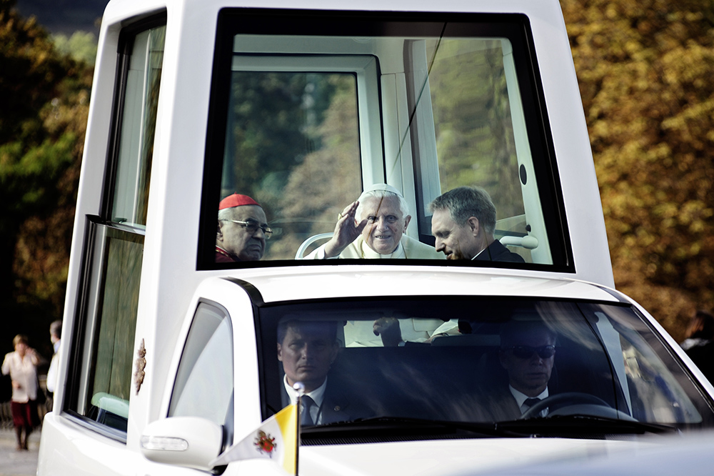 Papež Benedikt XVI. ze zdravotních důvodů rezignuje