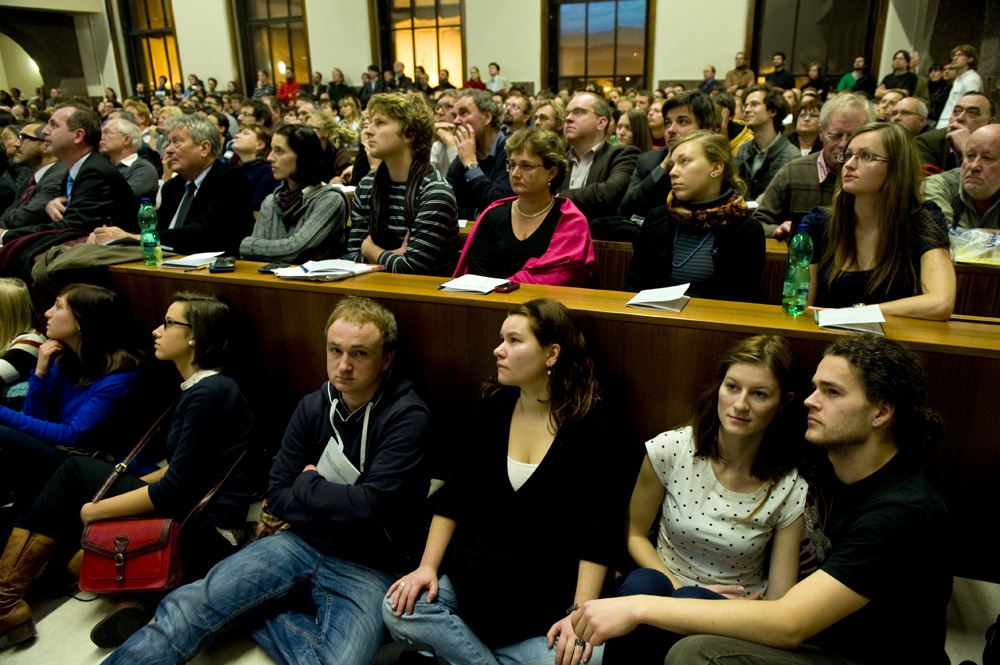 Uklidní zápisné neklidné studenty?