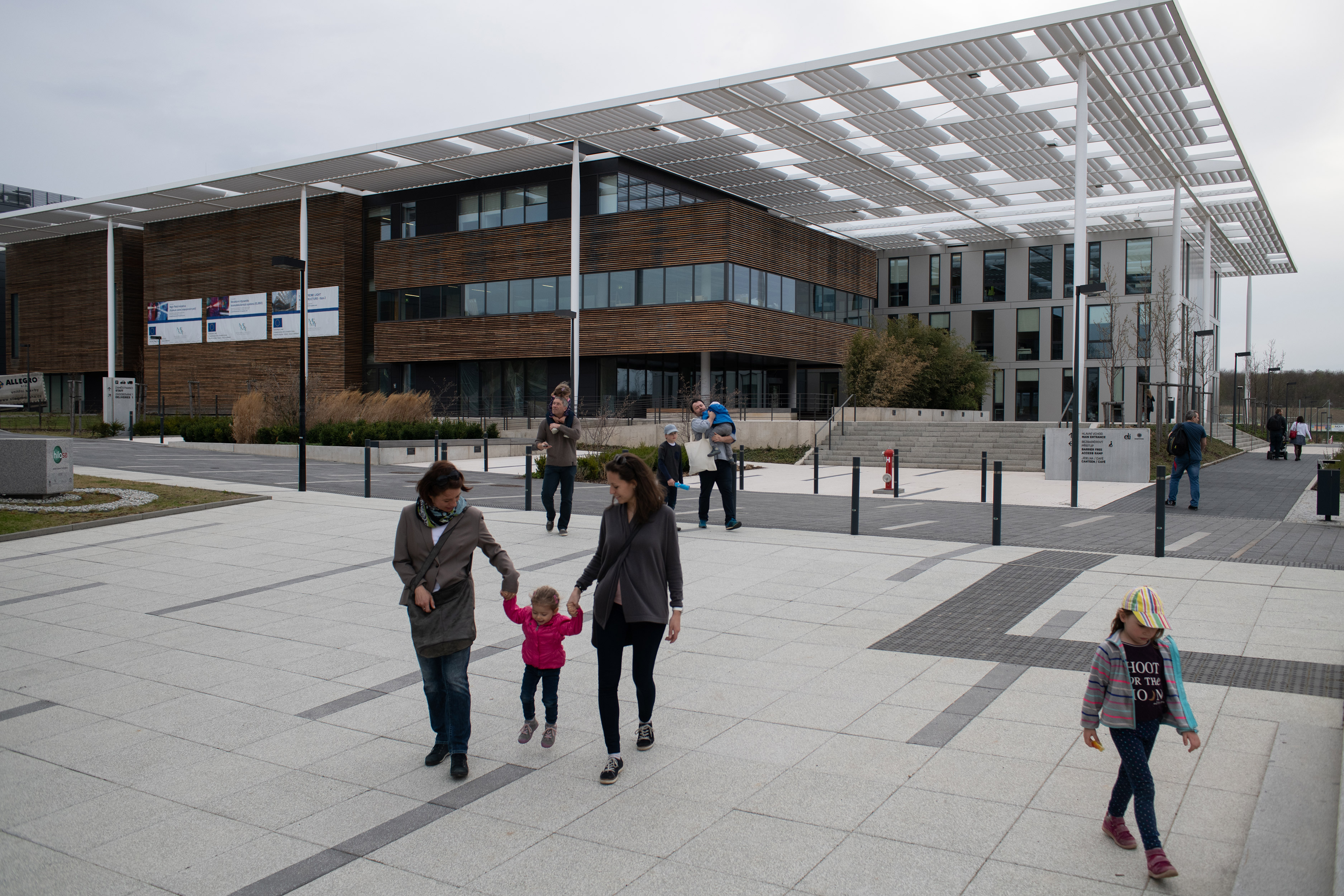 Laserové centrum ELI Beamlines, Dolní Břežany