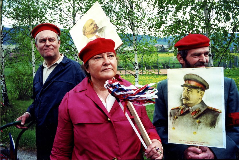 Zakázat, nebo pozastavit?