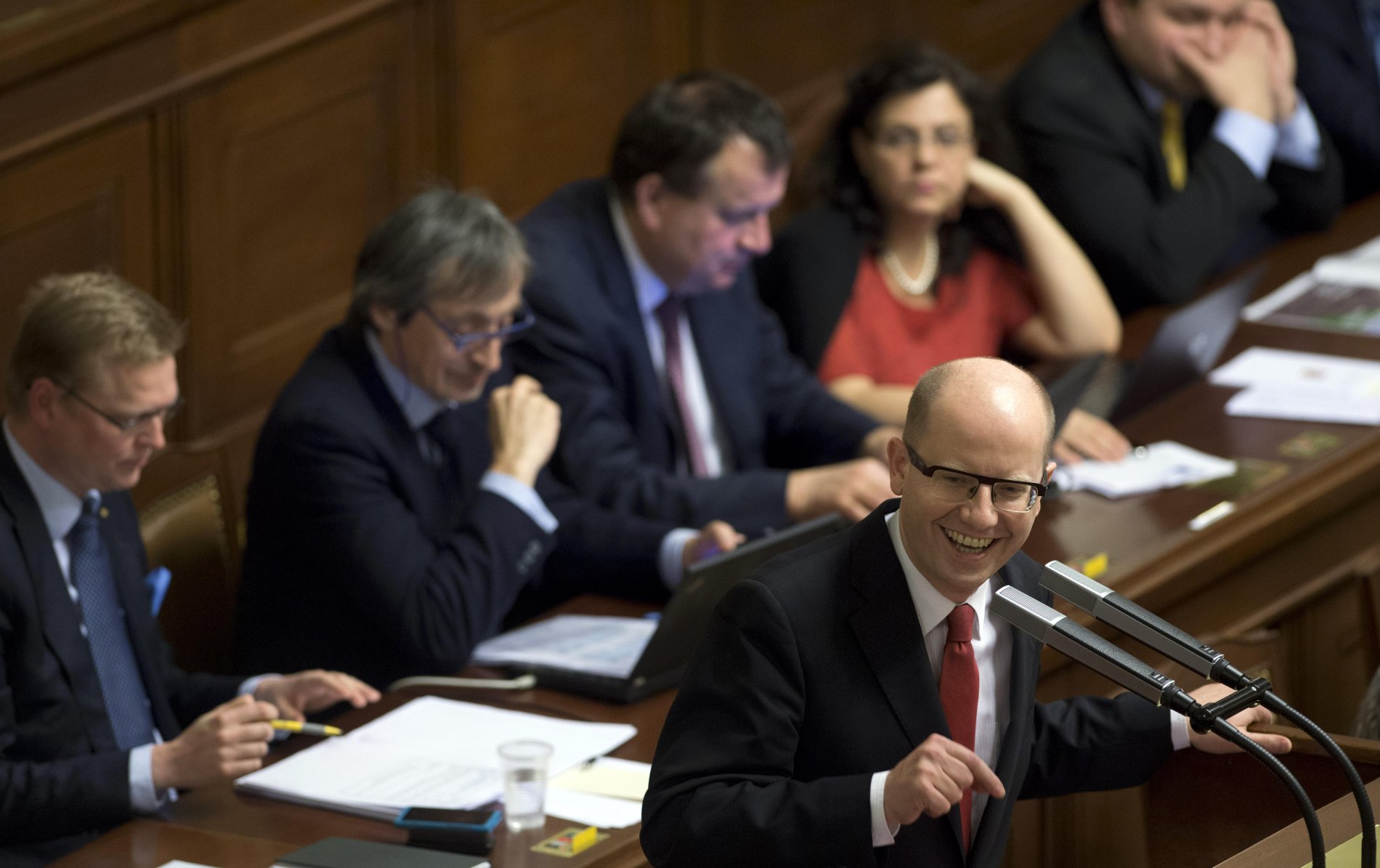 Bohuslav Sobotka během jednání sněmovny